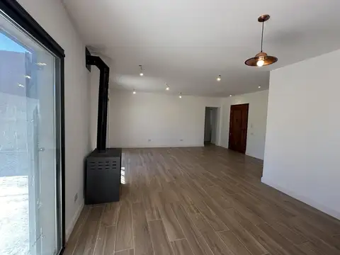 Casa en  venta - Capilla del Señor - Exaltación de la Cruz - 3 dormitorios