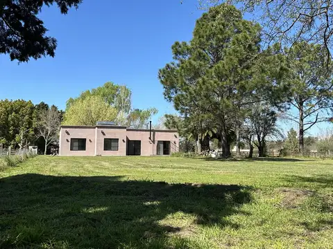 Casa en  venta - Capilla del Señor - Exaltación de la Cruz - 3 dormitorios