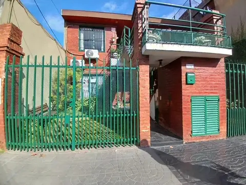 Departamento 2 ambientes con patio