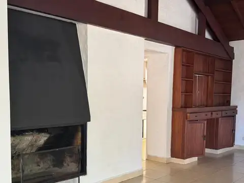 Casa en Alquiler en San Carlos Country Club, USD 1.800