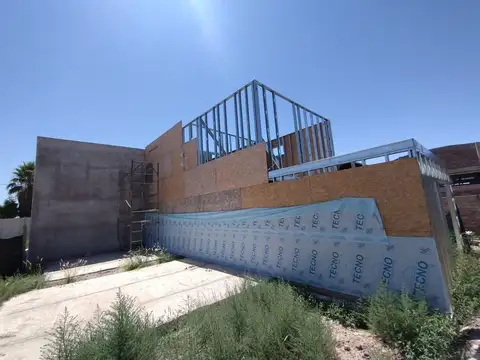 Casa 4 ambientes con 1 baño