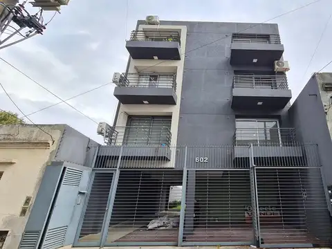 Departamento 2 ambientes, en venta en Bernal