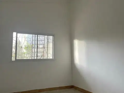 Casa en Alquiler con 1 cochera