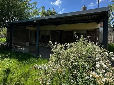 Casa 3 ambientes con 1 baño