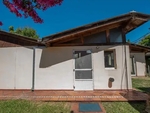 CASA DE UN DORMITORIO VENTA VILLA ELISA CON PARQUE