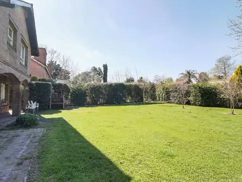 Casa 4 ambientes con 3 baños