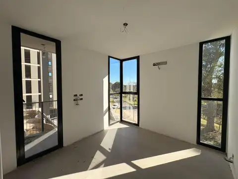 Ing. A. Sourdeaux (M.Fitte 266) Complejo Ayres de Mayo. Departamento 2 amb. con amplio balcón terraza de 15.40 m2. Piscina. SUM. Coworking.