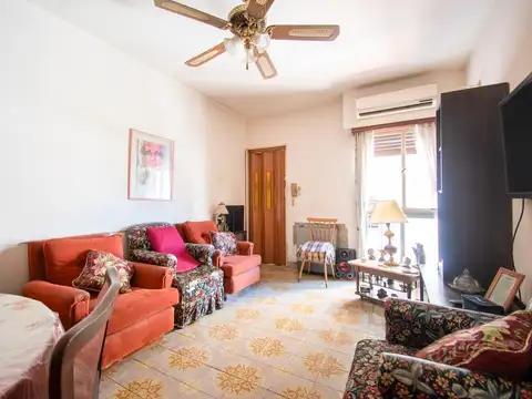 VENTA – DEPARTAMENTO 3 AMBIENTES – BALCON FRANCES Y BAULERA – EXPENSAS RAZONABLES – PALERMO