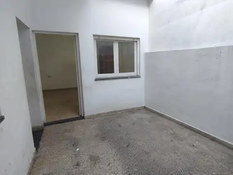 Depto Tipo Casa 2 ambientes con 1 baño