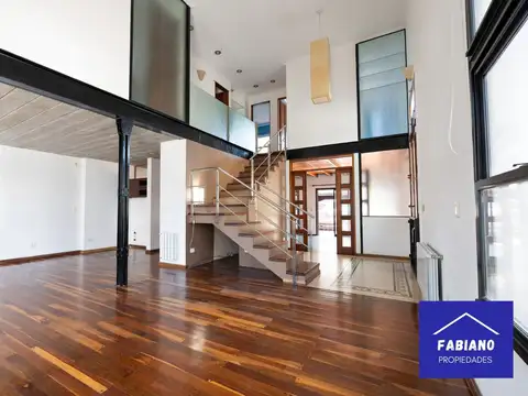 APTO CREDITO! CASA RECICLADA, LISTA PARA HABITAR!