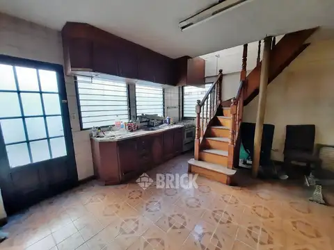 LOTE DE 8.66X38.34 MTS EN HUMBERTO 1° AL 3000 - A CONSTRUIR 1000 M2 NETOS VENDIBLES