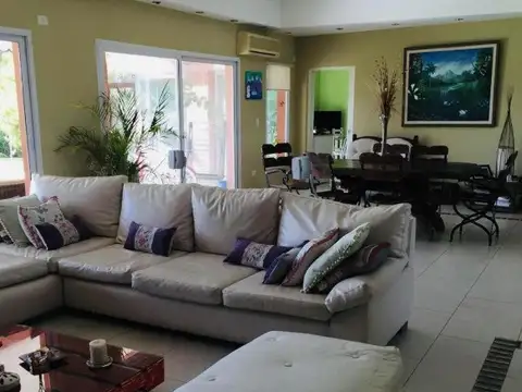 Casa en Venta de 4 dormitorios