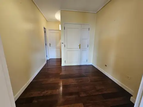 Departamento en Venta de 8 ambientes