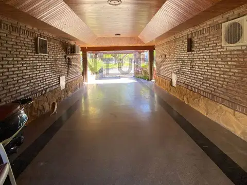 Casa 7 ambientes con 3 baños
