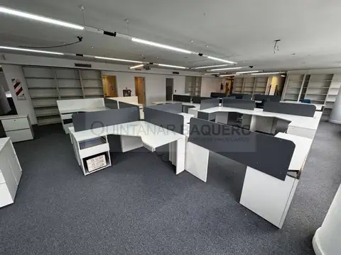 Oficina en Alquiler con 2 cocheras