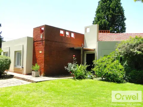 ALQUILER  ANUAL CASA 3 DORM MAPUCHE C.C. AMOBLADA PILETA