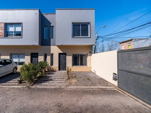 Coronel Martiniano Chilavert 900