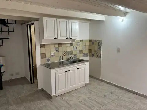 Depto Tipo Casa en Alquiler en Villa Ballester, $ 450.000