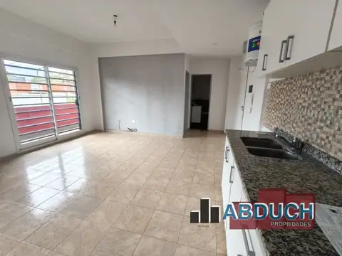 Departamento en Alquiler en Villa Ballester, $ 500.000