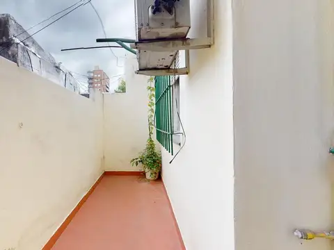 Depto Tipo Casa en Venta al Este