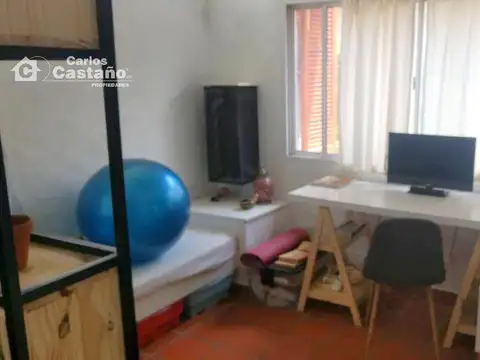 Casa 2 Amb. en Impecable Estado