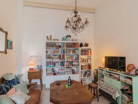 Depto Tipo Casa en Venta en Flores, USD 160.000