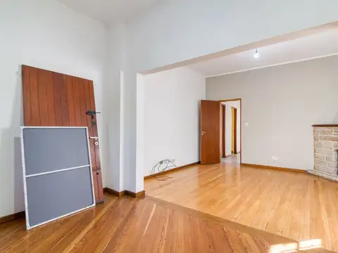 Depto Tipo Casa en Venta con 1 cocheras