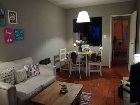 Depto Tipo Casa en Venta en Castelar, USD 87.000