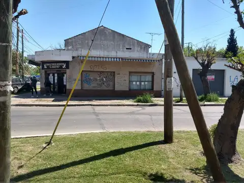 17 De Octubre 890