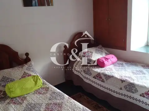 Casa 12 ambientes con 4 baños