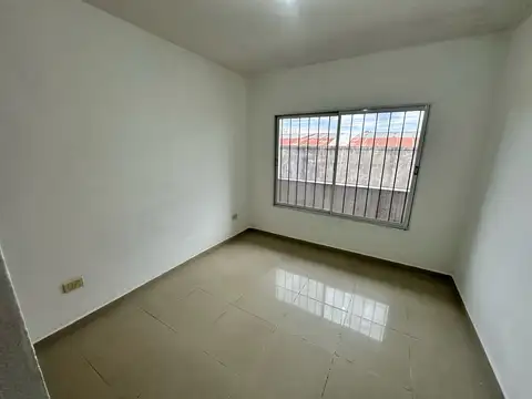 Departamento en Alquiler en Moreno, $ 450.000