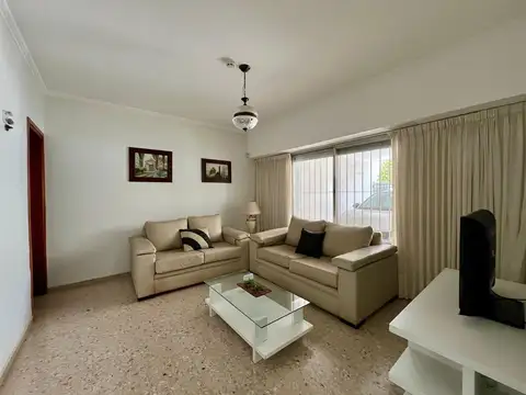 VENTA CASA 3 DORMITORIOS COCHERA EN SAN LORENZO