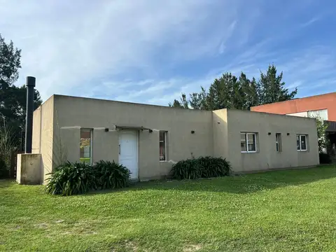 ALQUILER CASA 4 AMBIENTES EN MALIBU