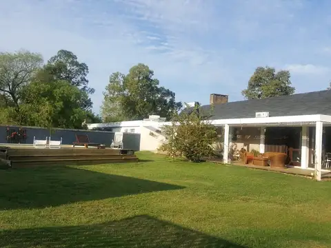 Casa 4 ambientes con 3 baños