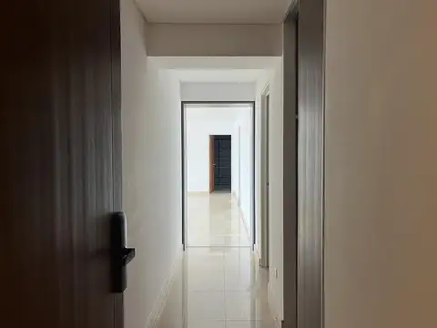 Departamento en  Bouquet de 4 ambientes con vista a la pileta y al contra frente.