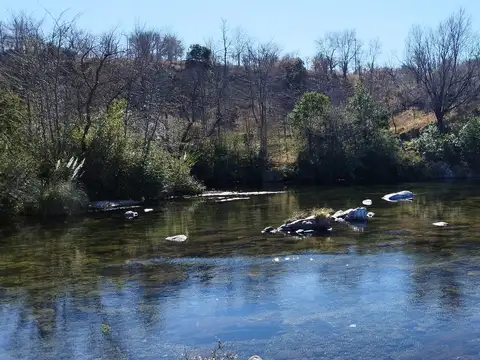 Terreno con costa de rio en Santa Rosa
