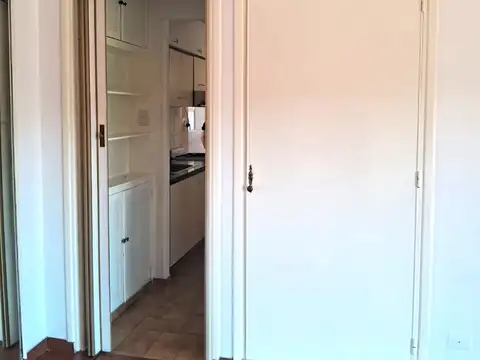 Impecable Semipiso de 3 Ambientes con Dependencia