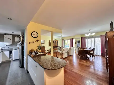 Departamento premium en Oroño 1400 en venta c/2 cocheras y amenities