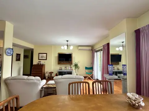 Departamento 4 ambientes con 2 baños
