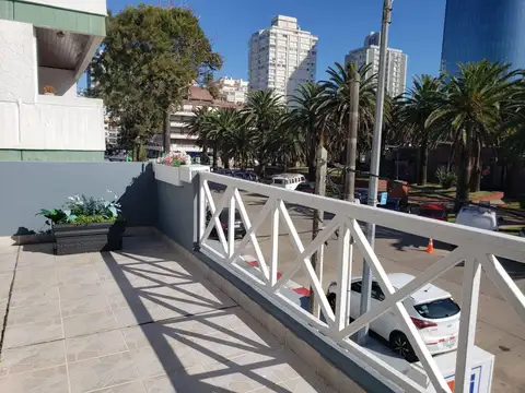 Departamento - Venta - Uruguay, PUNTA DEL ESTE - CALLE 24 (La Mesana) 102