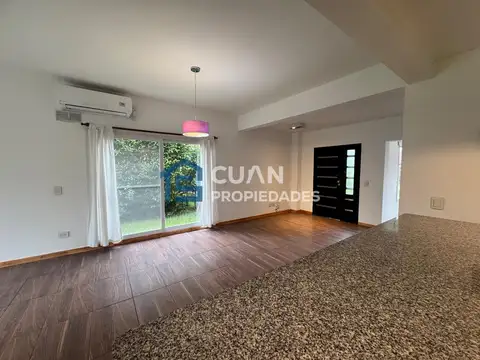 Casa 4 ambientes con 3 baños