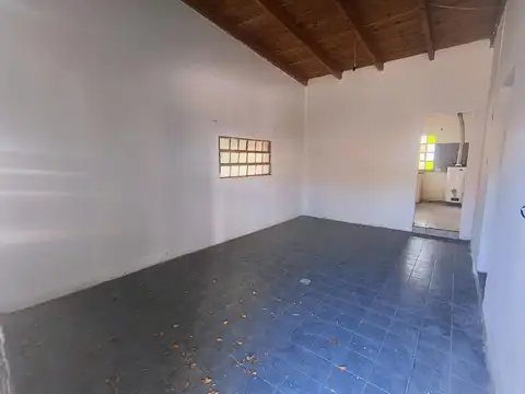 Casa en Alquiler en Azcuenaga, $ 550.000