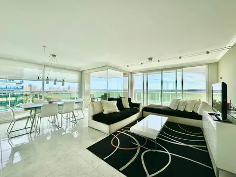 Departamento 4 dormitorios en suite | Coral Tower | Playa Mansa Parada 5 | Punta Del Este