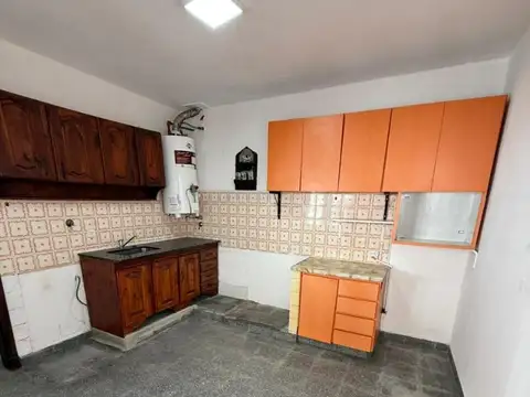Depto Tipo Casa 2 ambientes con 1 baño