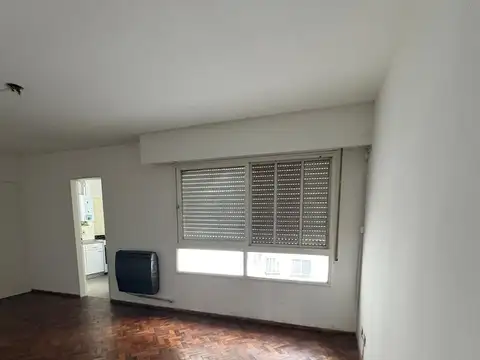 3 de Febrero 200