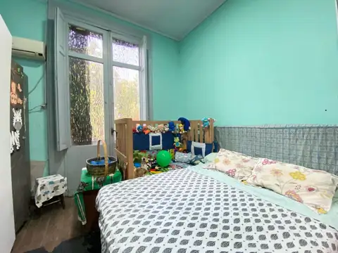 Casa 6 ambientes con 2 baños