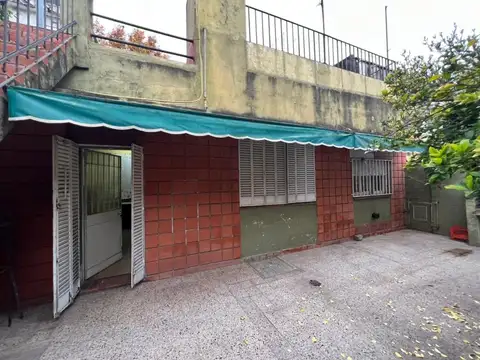 Humberto Primo 800, esquina Av. Mongsfeld. 3 dormitorios.