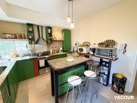Casa en venta - 2 Dormitorios 1 Baño - City Bell