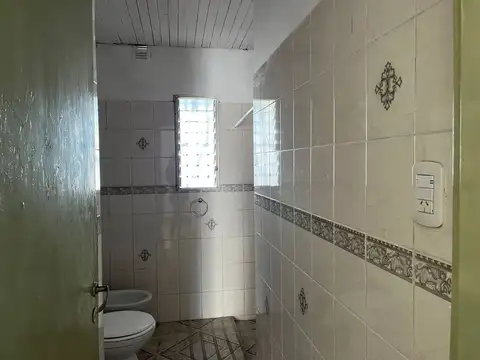 Casa en Alquiler con 1 cochera