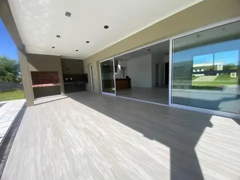 Casa en Venta en Canning, USD 255.000